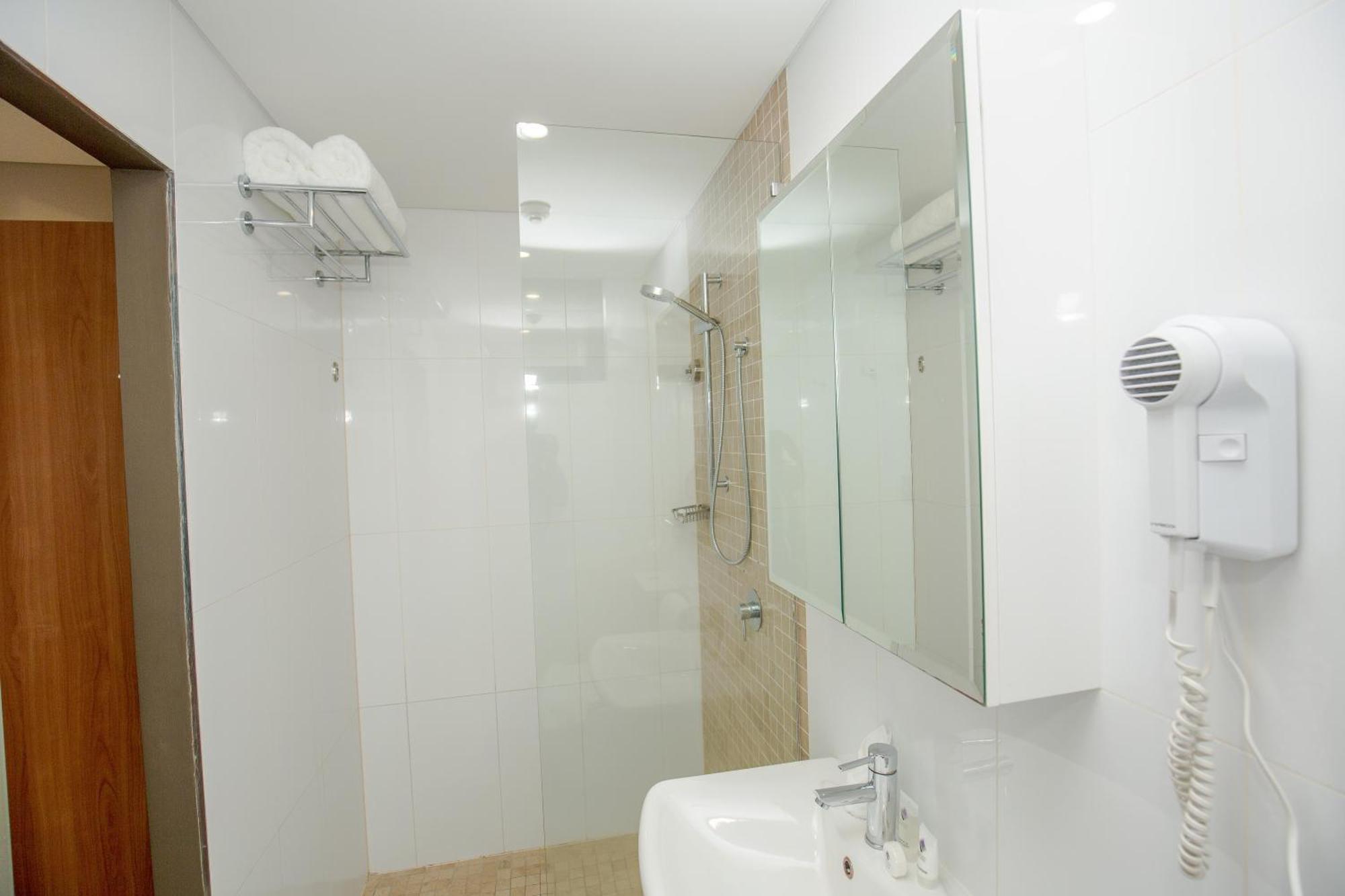 Ela Beach Hotel Port Moresby Zimmer foto